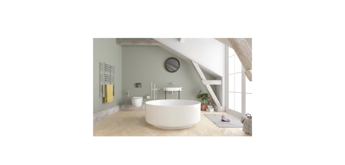 Jeeves Quadro P Heated Towel Rail Polished with Left Power Connection